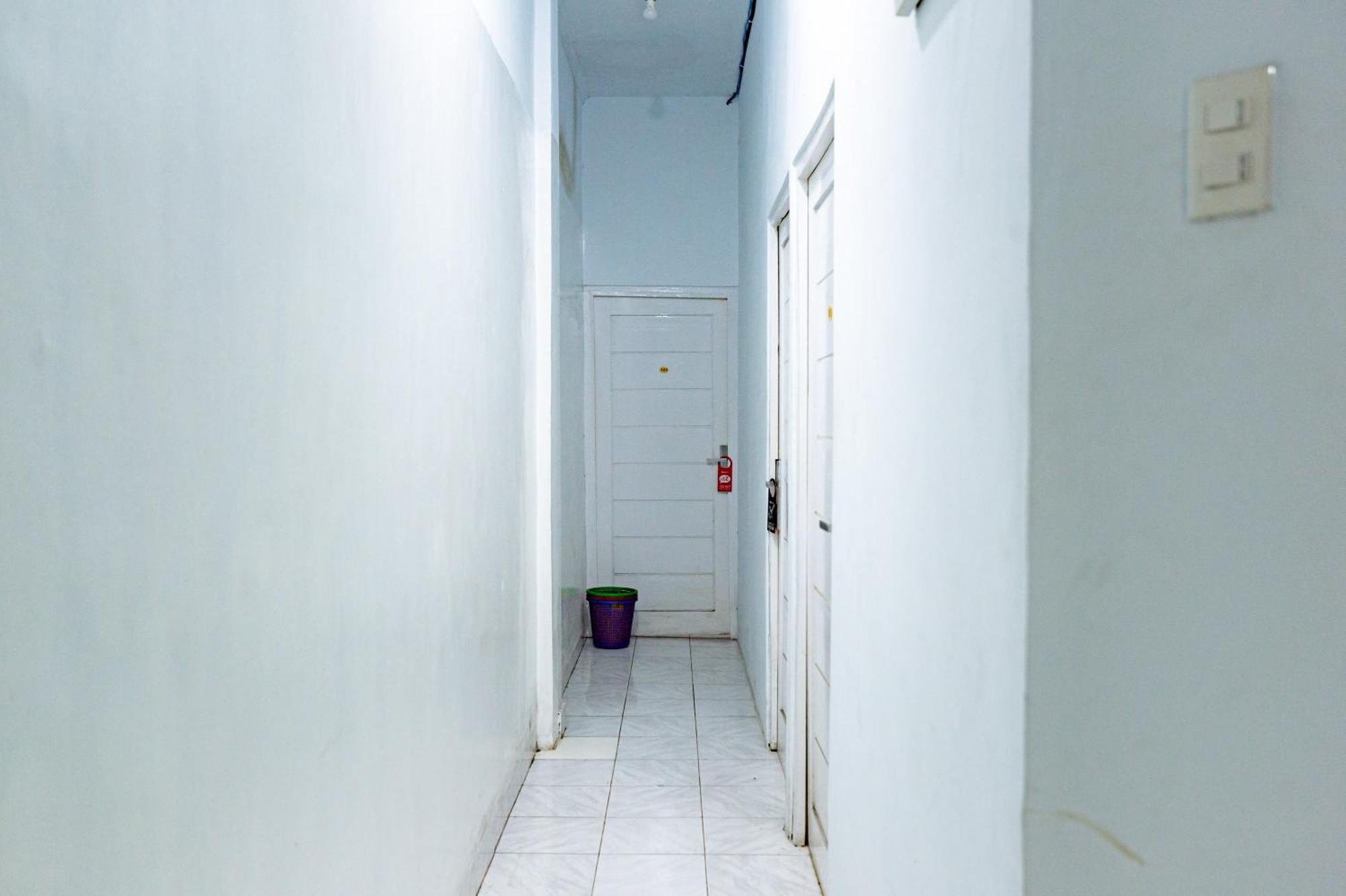 מלון Reddoorz Near Rsud Dr Pringadi Medan 3 מראה חיצוני תמונה