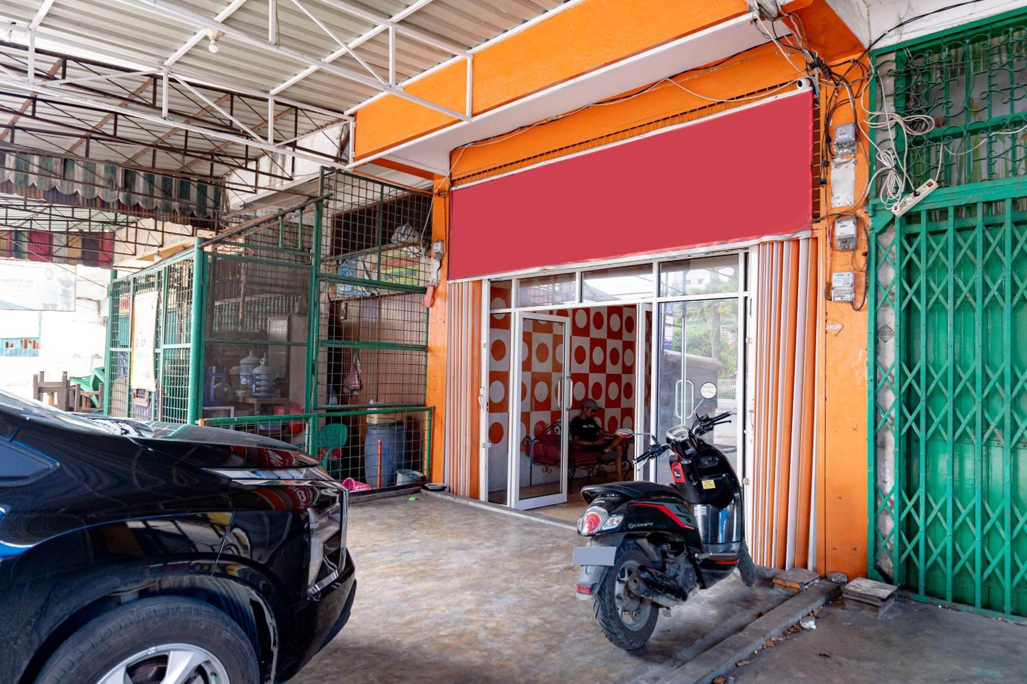 מלון Reddoorz Near Rsud Dr Pringadi Medan 3 מראה חיצוני תמונה