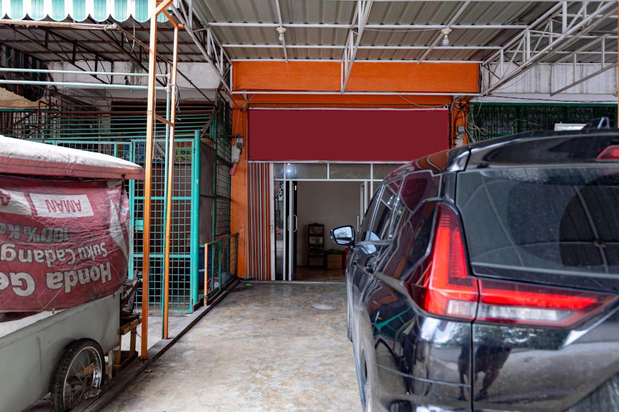 מלון Reddoorz Near Rsud Dr Pringadi Medan 3 מראה חיצוני תמונה
