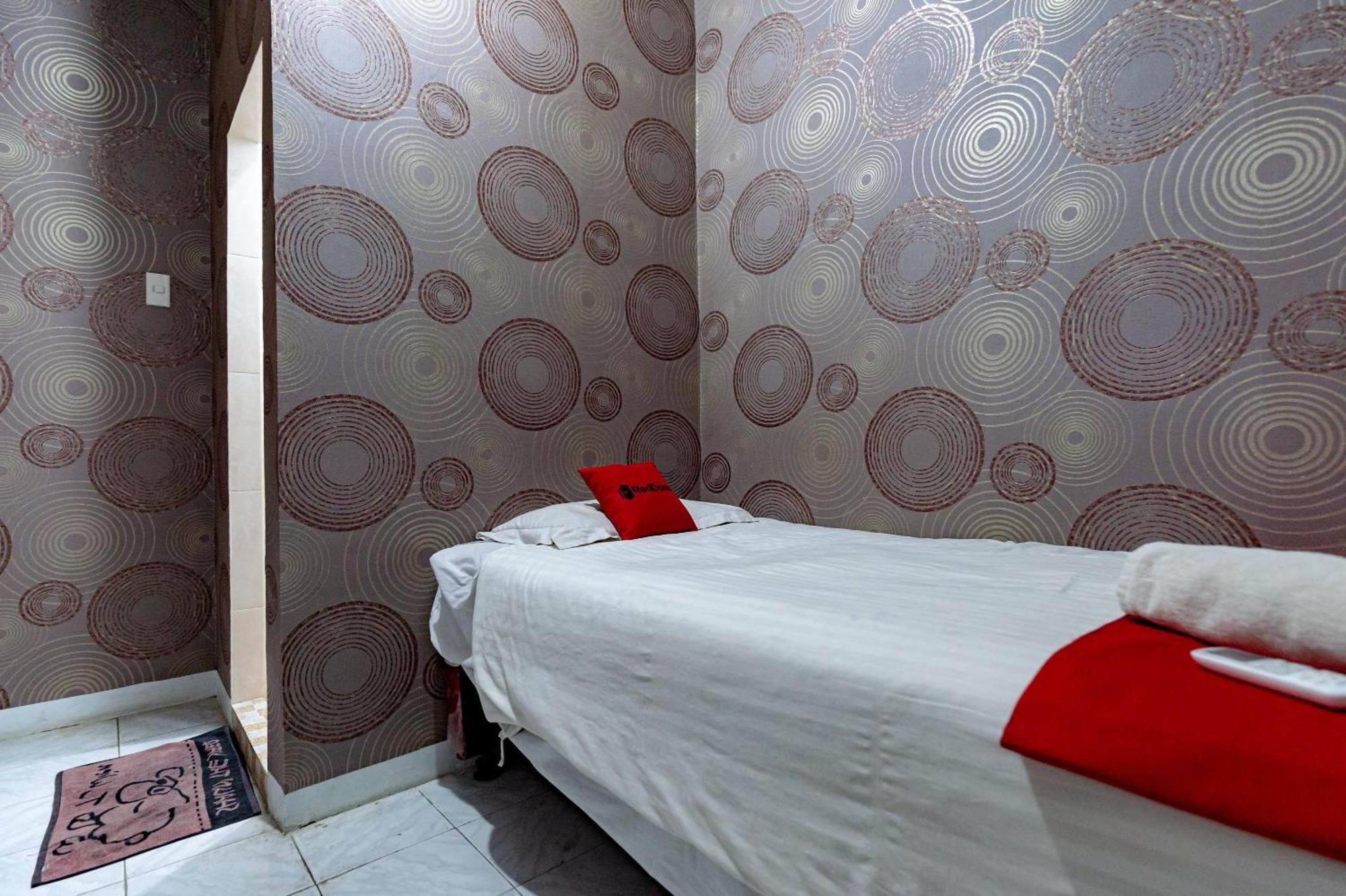 מלון Reddoorz Near Rsud Dr Pringadi Medan 3 מראה חיצוני תמונה